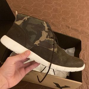 Territory “Trigger” chukka size 13 W, sneaker sole, brown/camo, brand new unworn